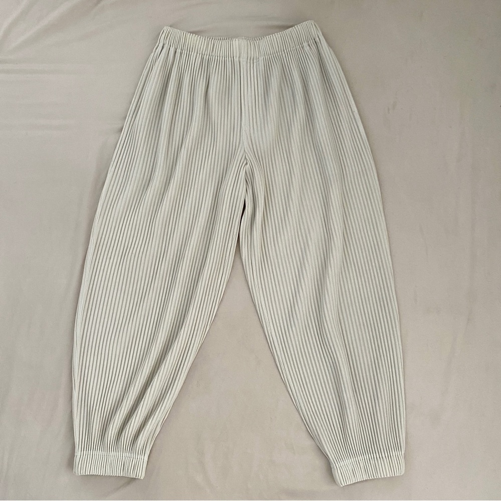 Homme Plissé Issey Miyake beige pleated pants